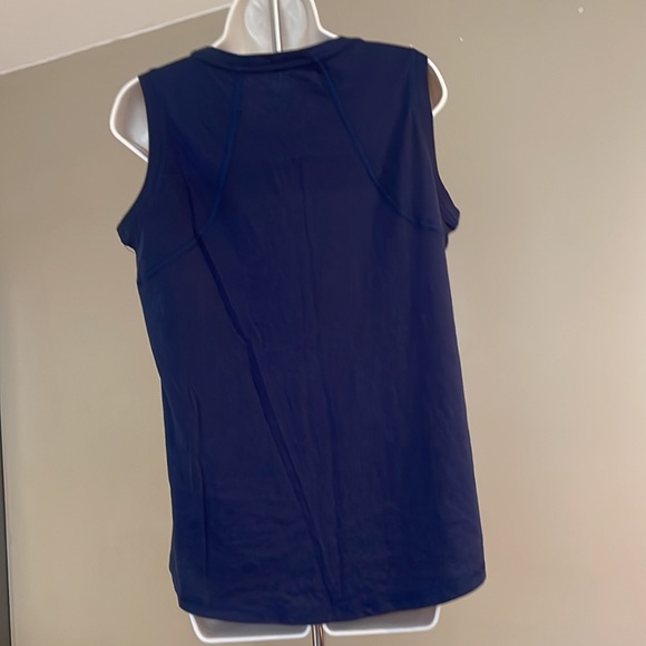 Tommy Hilfiger Top - Picture 3 of 8